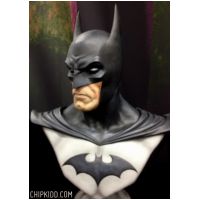 sideshow-collectibles-batman-life-size-bust.png